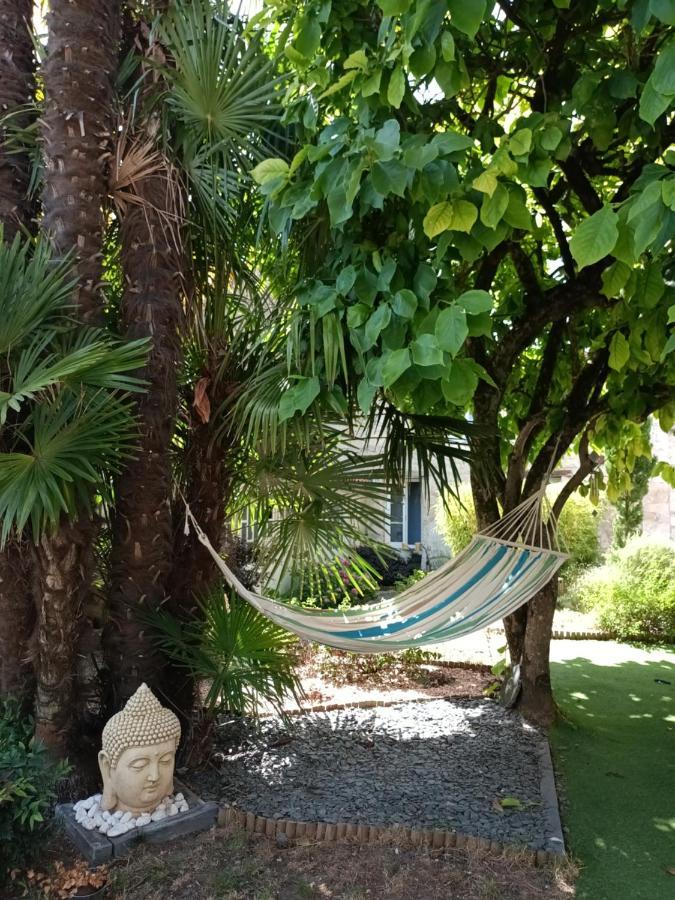 Apartamento Le Petit Bois Niort Exterior foto